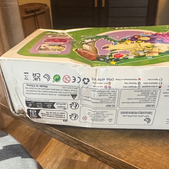 Colorful Hedgehog Building Set - Picture 5 of 6